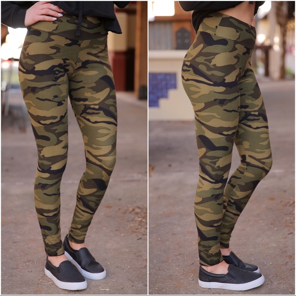 ✨LAST ONE✨Yoga waist Camo leggings - Picture 3 of 4